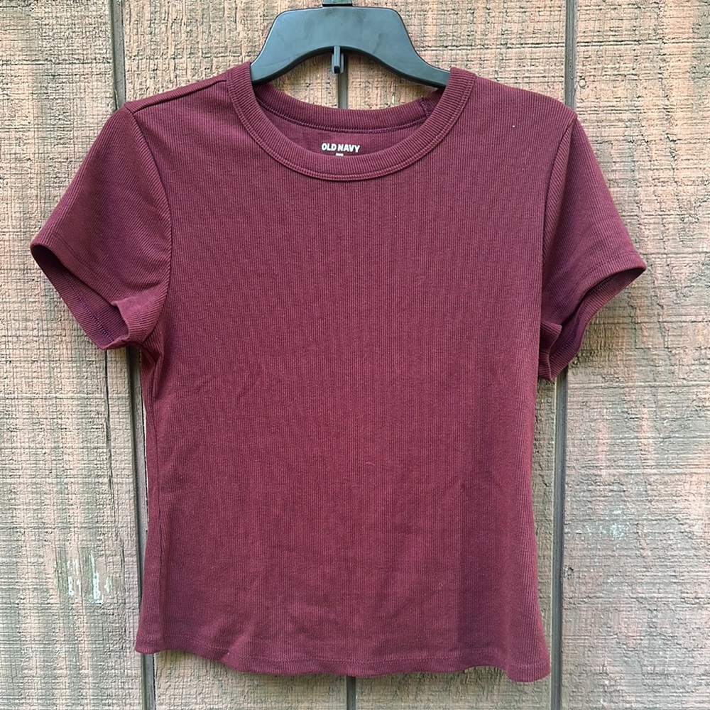 Old Navy Women's Burgundy Snug Crop T-Shirt